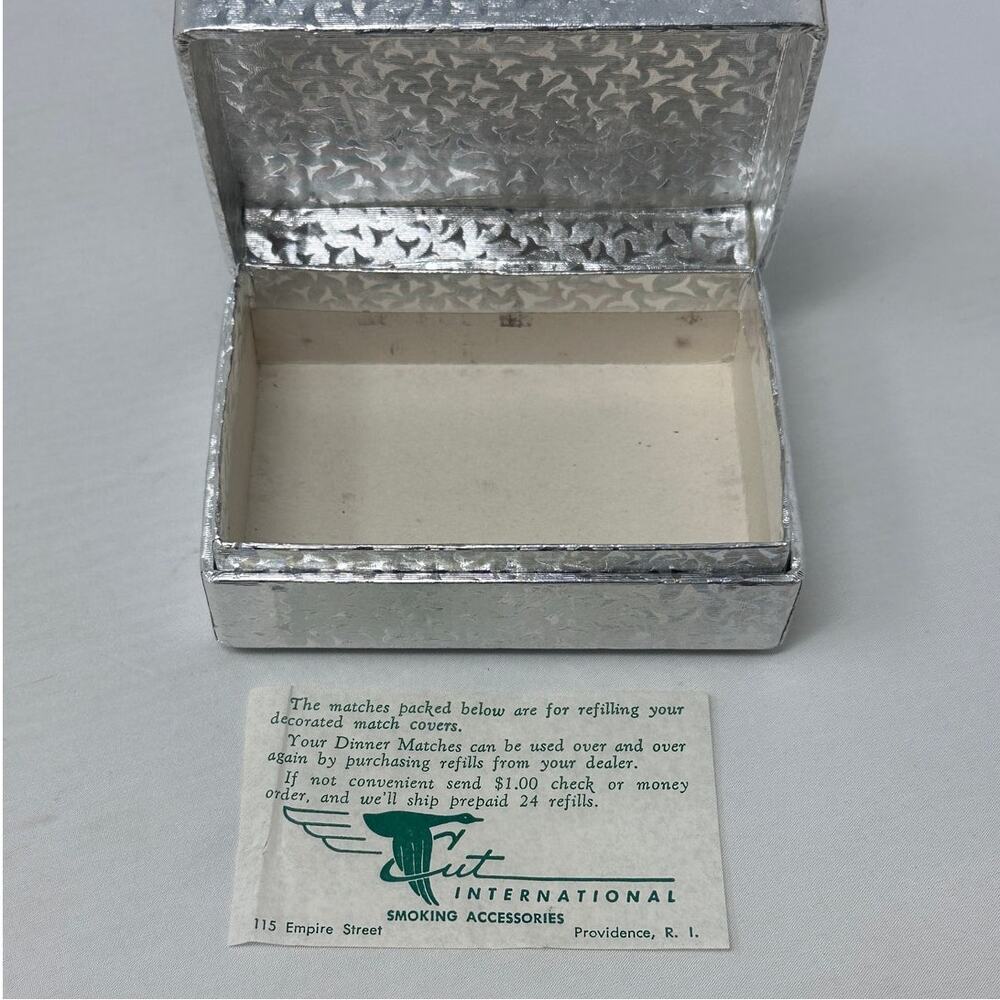 Cut International Vintage Dinner matches made in Italy - Picture 5 of 11